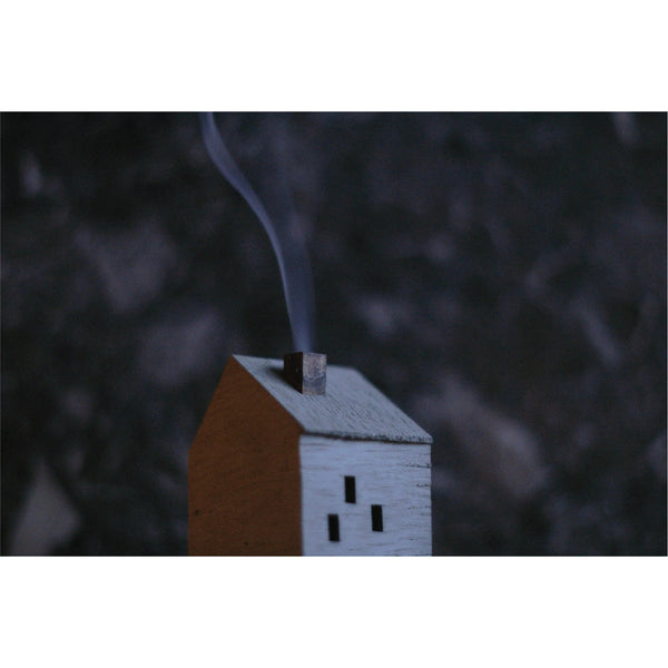HOUSE INCENSE POT 飄煙小屋 - Natural