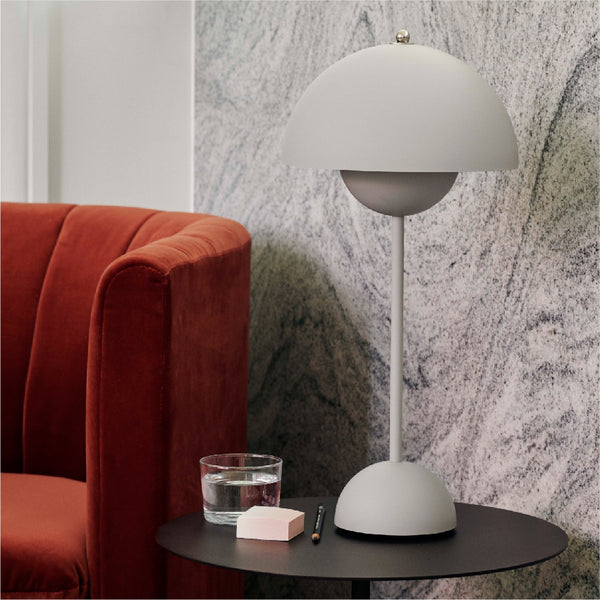 &Tradition Flowerpot VP3 Table Lamp