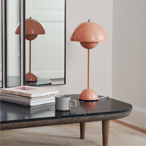 &Tradition Flowerpot VP3 Table Lamp