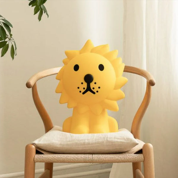 Mr Maria Lion Star Light