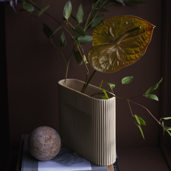 Ridge Vase H35 花瓶 Muuto
