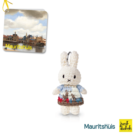 Miffy And Her View Of Delft Dress Keychain 手工鈎編公仔鑰匙圈
