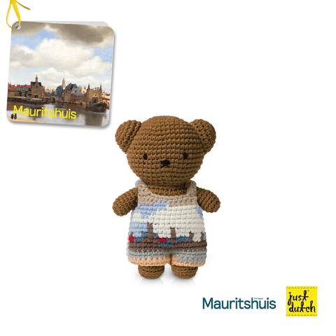 Boris And His View Of Delft Overall 手工鈎編公仔